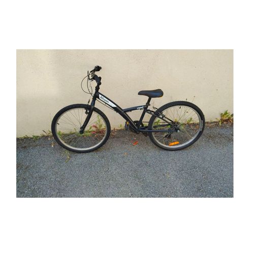 Velo Original Btwin 24 " Pouces Vtt Tout Terrain Bicyclette Noire Pour Jeune Cycliste Jeu D Equilibre Balades Confort Sportif Modèle Qualité Activité Plein Air Équipement Agréable Solide Securité