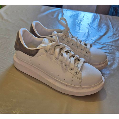 Sneakers Alexander Mcqueen Blanche Et Grise Taille 36 Basket Oversize