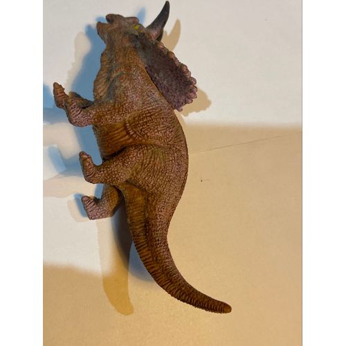 Figurine dinosaure