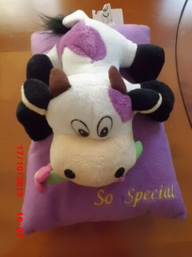 Vache Blanche Et Mauve Sur Son Coussin