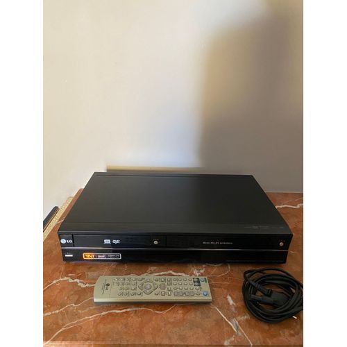 Combiné dvd vhs LG RCT689H haut de gamme avec sa télécommande 
