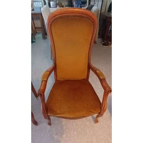 Deux Fauteuils Type Voltaire