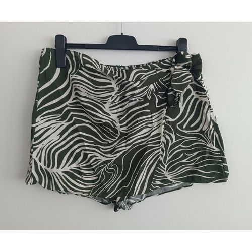 Jupe Short Vert Kaki Et Crème. Primark. Taille L. Europe 42 / 44