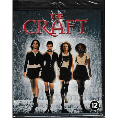 The Craft. 1 Blu-Ray New Style: Fantastique (P) 1996 ®Columbia Pictures © ®Sony Pictures Home Film Usa De ®Andrew Fleming Avec: Fairuza Balk Rachel True Public: 12 Langue: Français Anglais Durée: 1h41