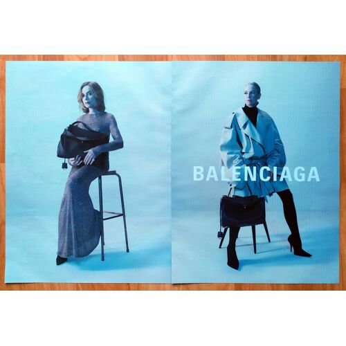 Publicité Papier - Sacs Femme Balenciaga De 2024