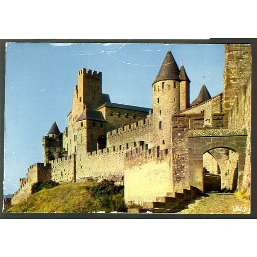 Carte Postale N°22, Horizons De L'Aude, La Cité De Carcassonne, La Porte D'Aude, Le Château Comtal, La Tour De L’Évêque Xiiie Siècle, 1975