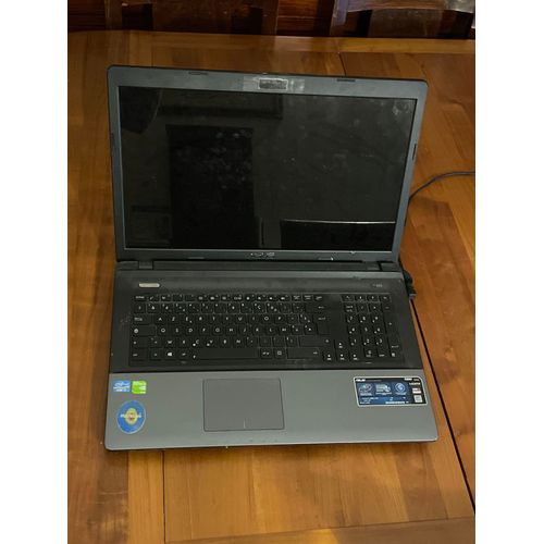 Asus R900V - 18.5" Intel Core i7-3630QM - 2.4 Ghz - Ram 8 Go - DD 3 To