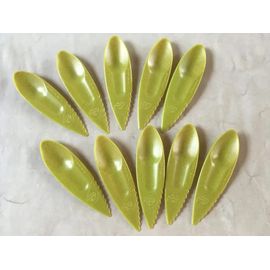 20 Petites Cuilleres À Verrines En Forme De Feuille De Bananier - Neuf