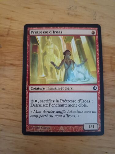 Priest Of Iroas // Prêtresse D'Iroas (Theros)