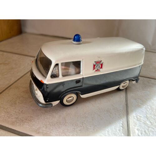 Fourgonnette Taurus Transit Police Tekno Sans Boîte-Tekno