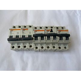 5x Disjoncteur multi9 C60N C6 Courbe C 6 - MERLIN GERIN (24200)
