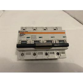 Disjoncteur Multi 9 NC100H B80A  - 4 Pôles  - MERLIN GERIN 27242 - bon état