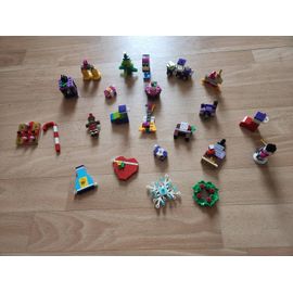 Lot de petits jouets LEGO Friends theme de Noël