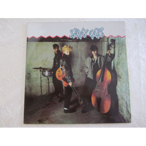 The Stray Cats : Runaway Boys - Fishnet Stockings - Jeanie, Jeanie, Jeanie - Rock This Town - Stray Cats Strut - My One Desire - Etc...