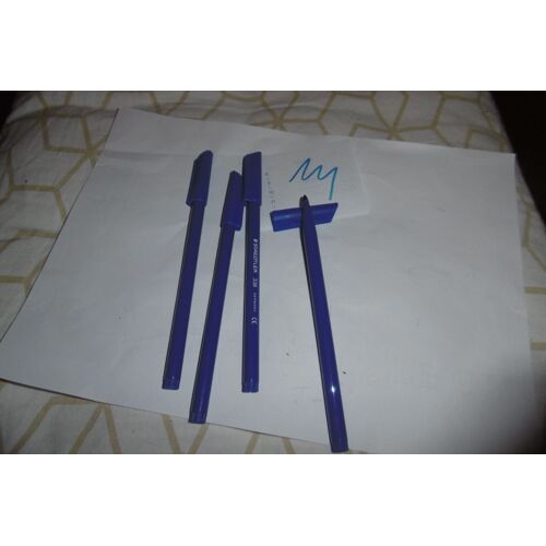 Feutre De Coloriage Pointe Moyenne Bleu Fonce Noris Club Staedtler 338 Lot De 4