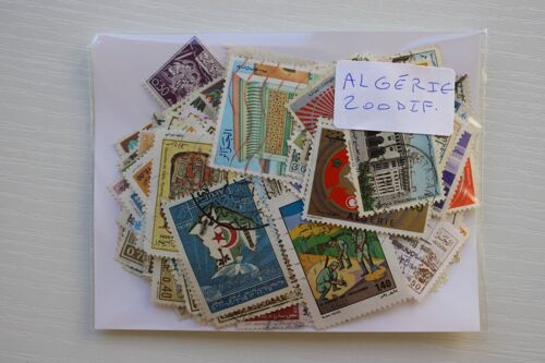 Algérie 200 Timbres Différents