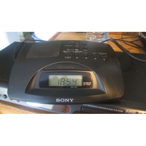 Radio réveil SONY ICF-C233L