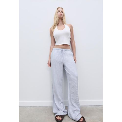 Stradivarius Pantalon Long Fluide Avec Lin Rayé Marine L