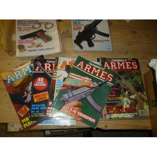 Collection De Revues "La Gazette Des Armes" De 1976 À 1988