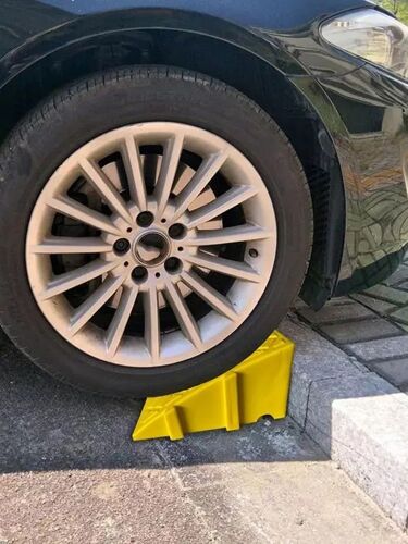 Noir 25x27x11cm - Rampe D'accès De Voiture Triangle Pad Speed Beverer, Seuil Durable Pour Automobile, Moto Rapwheelchair Duty Rubber Wheel