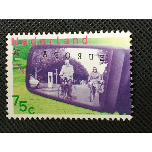 Timbre Pays Bas Y T 1314 Cyclistes Reflétés Dans Le Rétroviseur D'Une Voiture 1988 (030709 )
