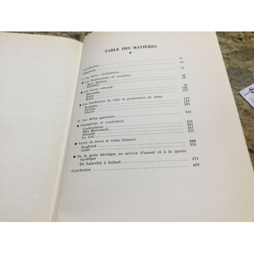 Le Livre Des Héros Légendaires