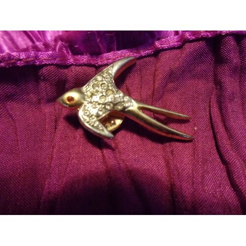 Joli Pins/Broche Motif Hirondelle, Métal Doré Pierre Rouge & Strass