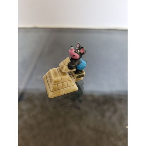 Figurine Kinder Souris Et Sa Pyramide 2,5cm De Hauteur