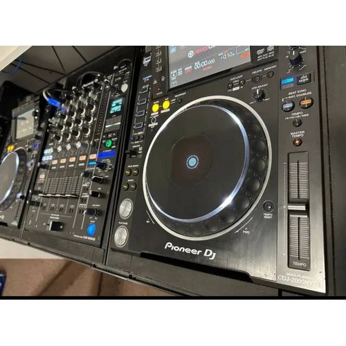 2 x Cdj 2000 Nexus 2 DJM 900 nexus2