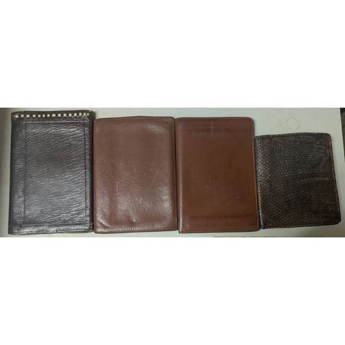 Lot de 4 portefeuilles en cuir