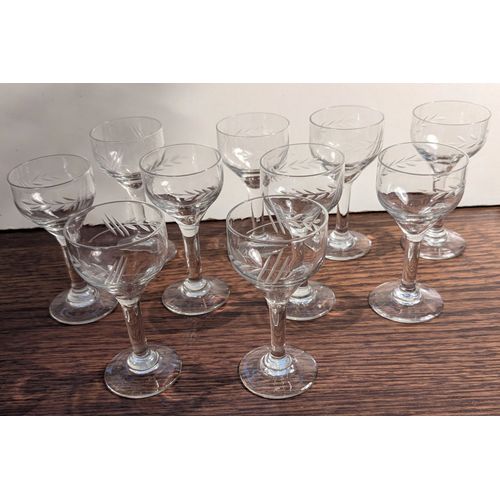 Lot De 10 Verres À Liqueur Vintage - Ciselés - Décor "Branche"