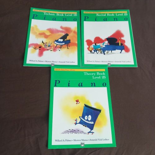 Alfred'S Basic Piano Library Level 1 B - 3 Volumes : Theory Book, Recital Book, Technic Book