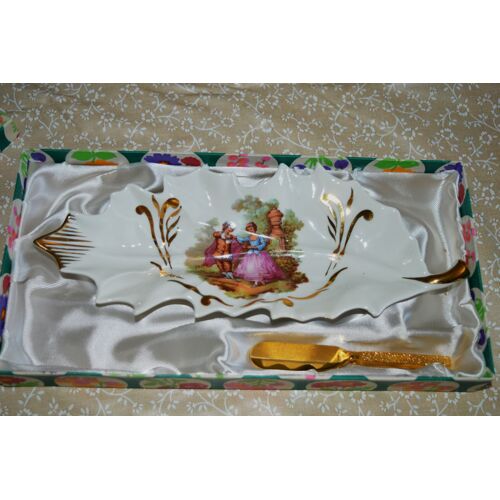 Beurrier En Porcelaine Avec Couteau Doré