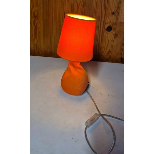 Lampe à poser avec abat jour Lichtsack pied lesté tissu orange