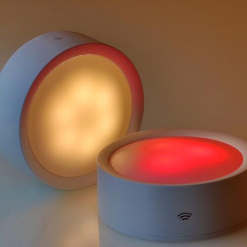 Lot de 2 spots LED RGBW sous meuble-Avec télécommande-Sans fil-Fonctionne avec piles-Éclairage d'armoire à intensité variable-Pour escaliers,vitrine,armoire,cuisine