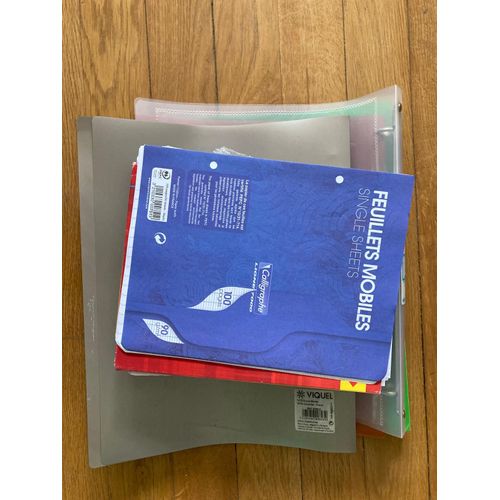 Lots De Classeurs + Feuilles Bristol Et Petites Feuilles
