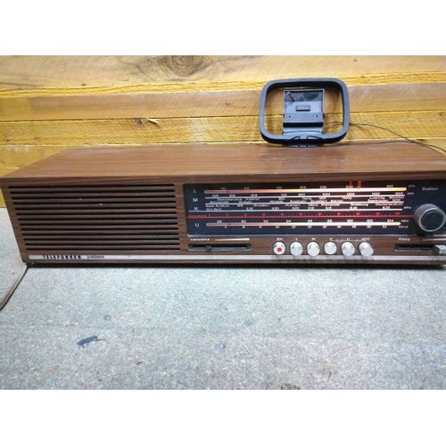 Telefunken Jubilate 501 vintage radio wooden 1973-1977