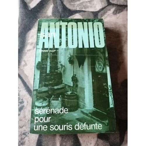 Serenade Pour Une Souris Defunte