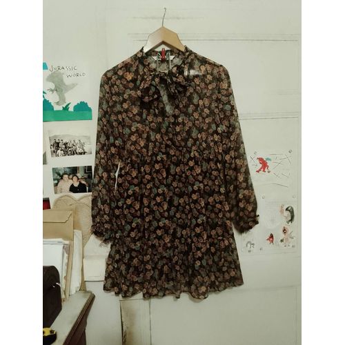 Robe Fleurie Colorée 38 M Zara Neuve.