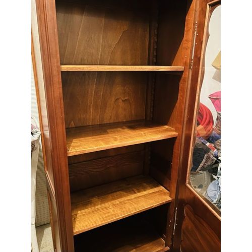 Armoire 1 Porte En Merisier, Trois Étagères