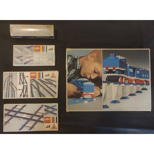 Set Train Motorisé Lego Vintage (1966).