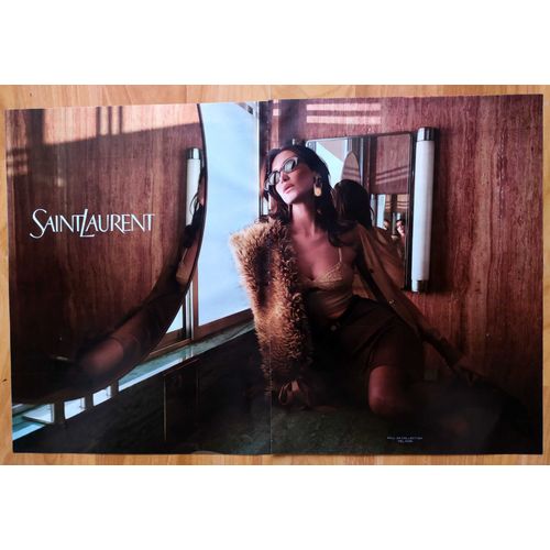 Publicité Papier - Lunettes Yves Saint Laurent De 2024, Bella Hadid Égérie