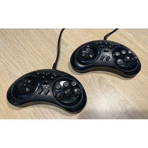 2 Manettes Pour Sega Megadrive