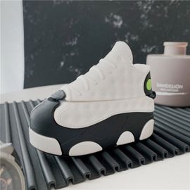 Coque compatible avec AirPods 3, étui de luxe pour AirPods 3, étuis Air Pods 3, housse Hypebeast, design amusant 3D, mignon, tendance, unique, fantaisie, silicone souple (chaussure noire et blanche)