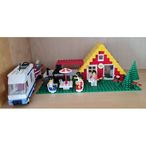 LEGO Classic town 6388 - Holiday home with caravan