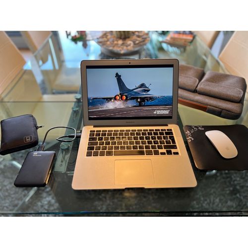 Apple MacBook Air début 2014 - 13.3" Intel Core i5 - 1.4 Ghz - Ram 4 Go - SSD 500 Go