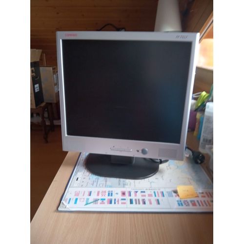 Ecran 17" Compaq 7317