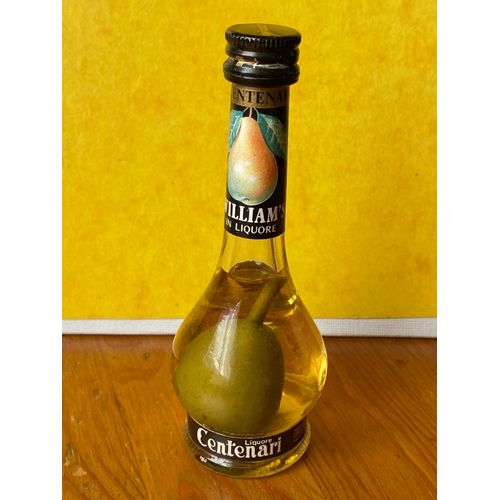 Liqueur William'S Centenari Avec Poire Dans La Bouteille