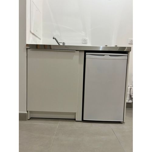 Meuble Kitchenette Avec Évier, Mélangeur Et Éventuellement Plaque De Cuisson