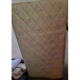 Matelas et sommier pour lit d'une personne